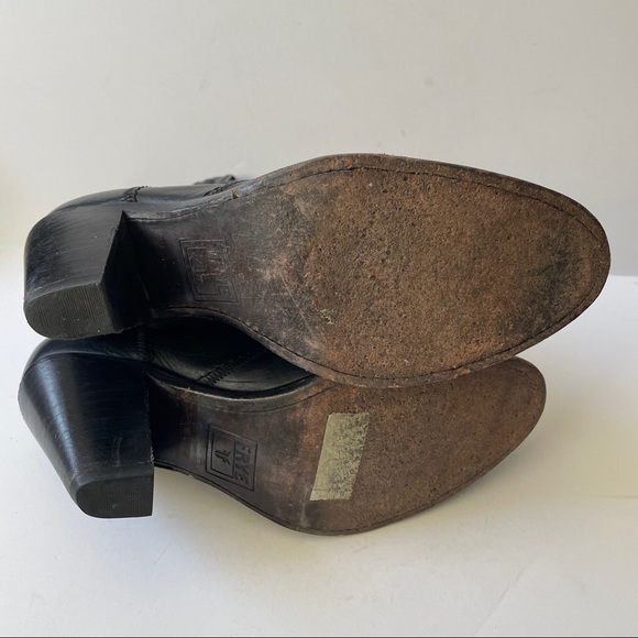 Frye Mustang Black Leather Top Stitch Pull-On Ankle Short Heel Boot Almond Toe - Picture 9 of 9